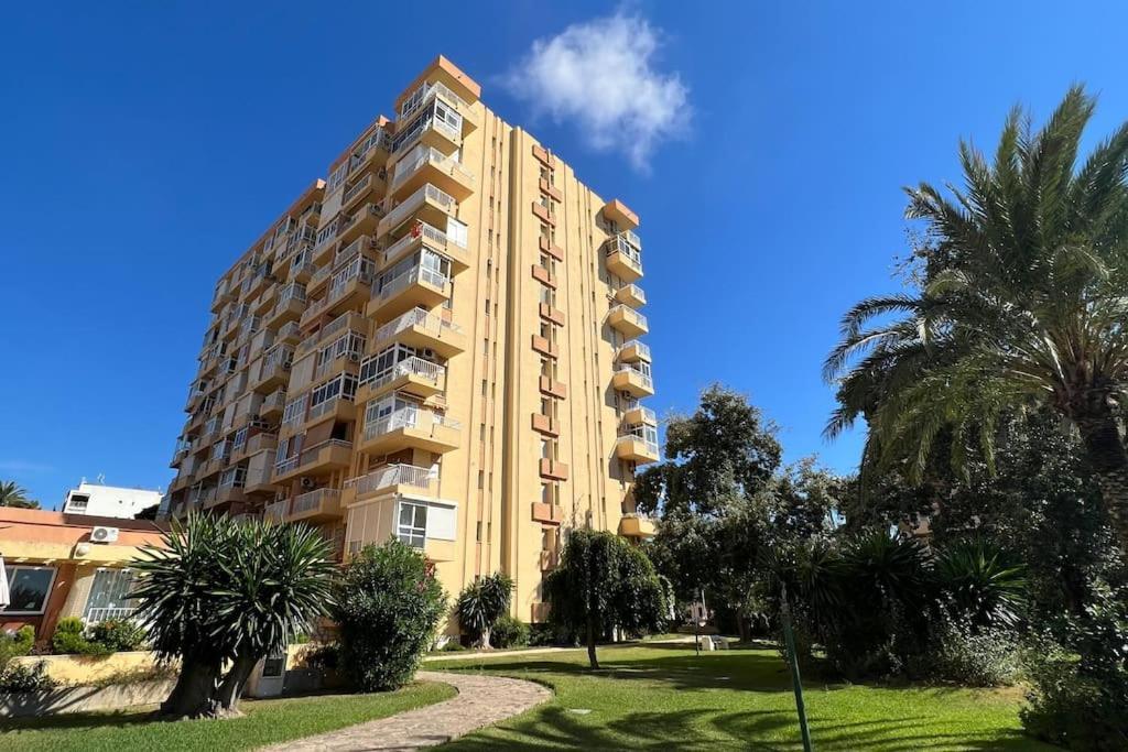 Estudio Aguila Con Vistas Al Mar Benalmádena Esterno foto